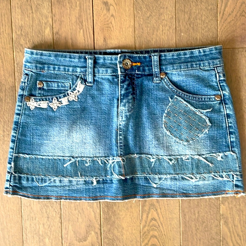 Bonage Jeans Distressed Sequin Denim Mini Skirt Patchwork Low Rise Stretchy 9/10 - Picture 3 of 16